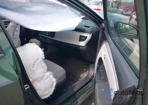 2015 Toyota Corolla Le из США, поврежденный, VIN 5YFBURHE4FP300348